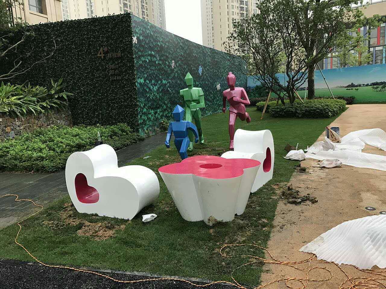 户外楼盘景观摆件定制玻璃钢爱心造型休闲座凳雕塑
