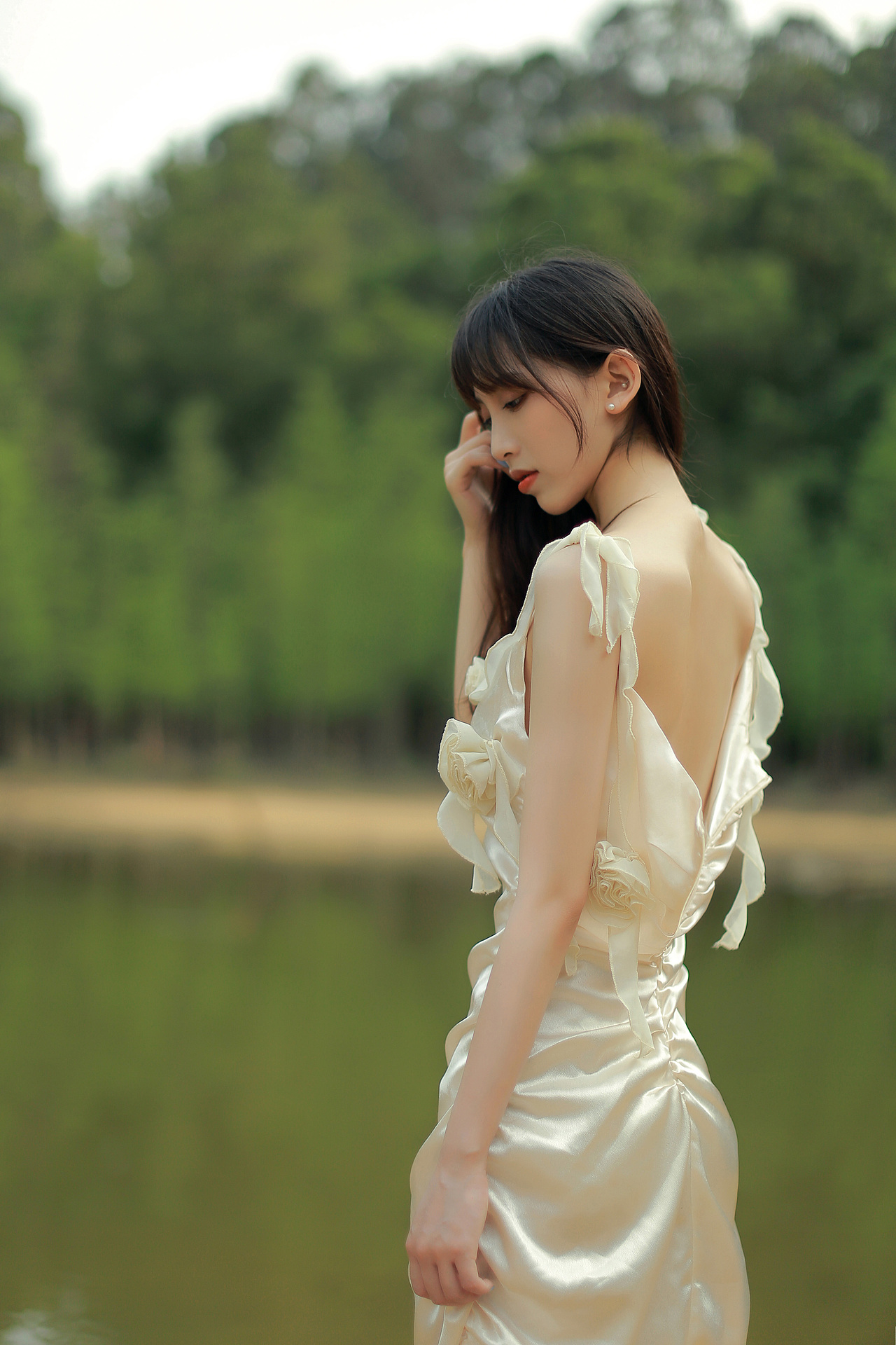 深林之中,不知归处