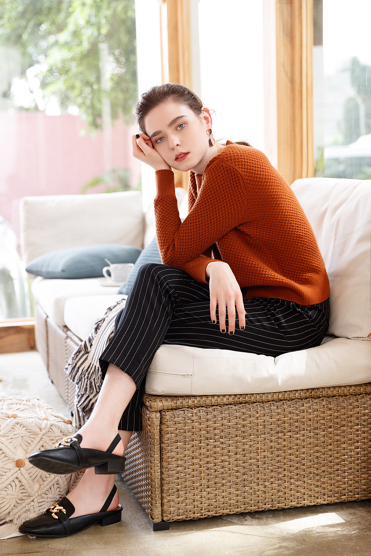 深圳浠耀摄影 | 笑逐颜开（图ZMTQ2MzIyMDg0） - 人像摄影 - 站酷设计师浠耀AI模特拍摄原创素材 - 站酷ZCOOL