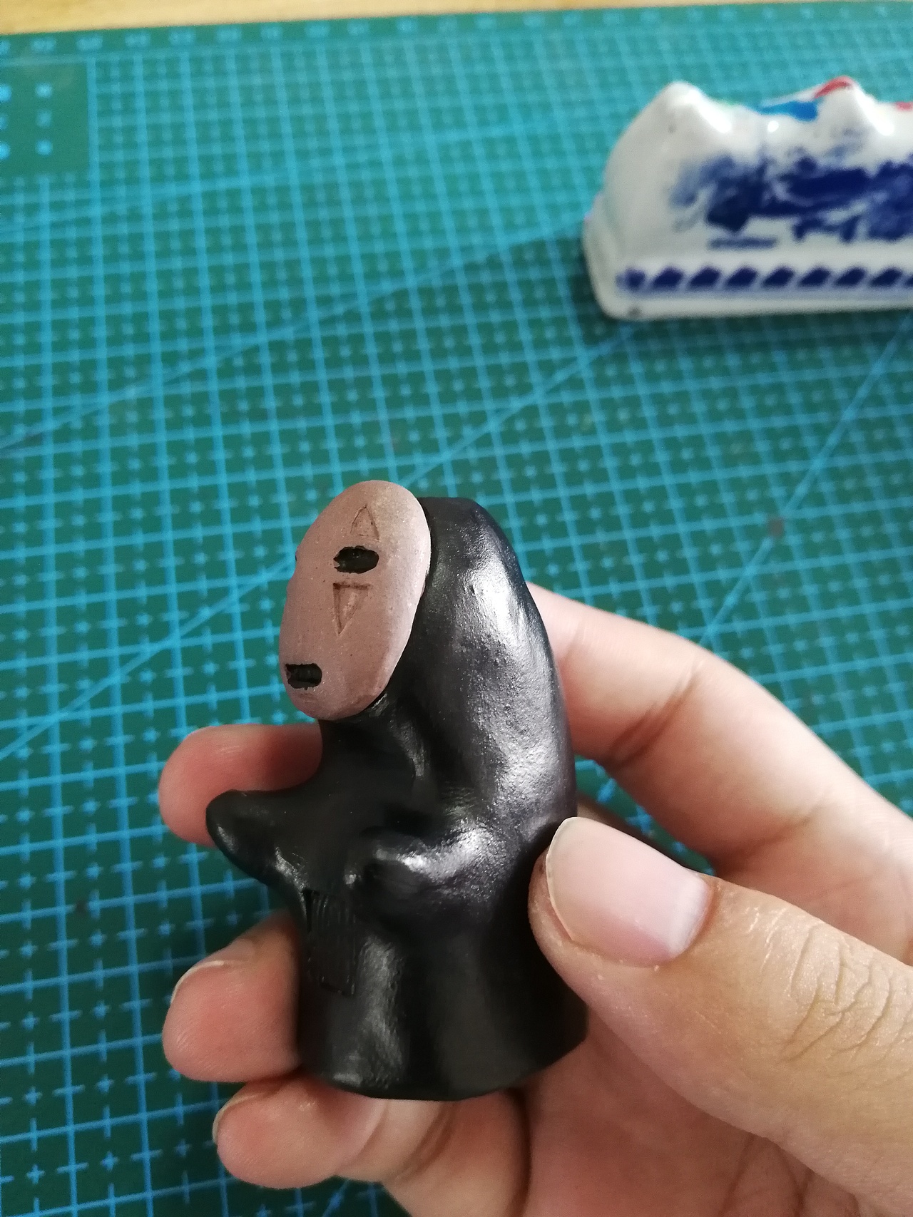 无脸男泥塑的制作与彩塑过程——塑新斋泥塑教程