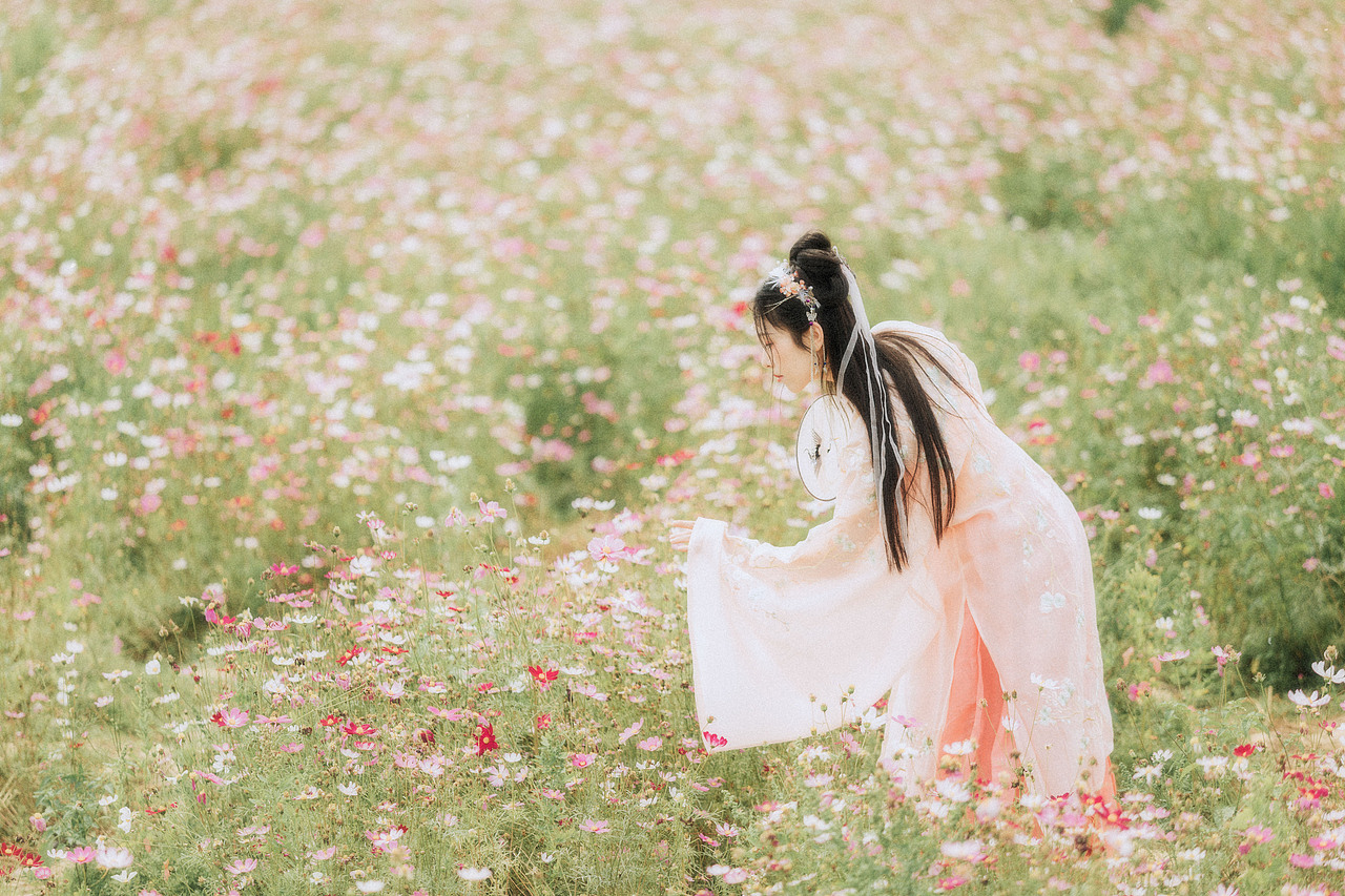 繁花孤影（图ZMjA1ODM0MDY4） - 人像摄影 - 站酷设计师若寒Rock原创素材 - 站酷ZCOOL