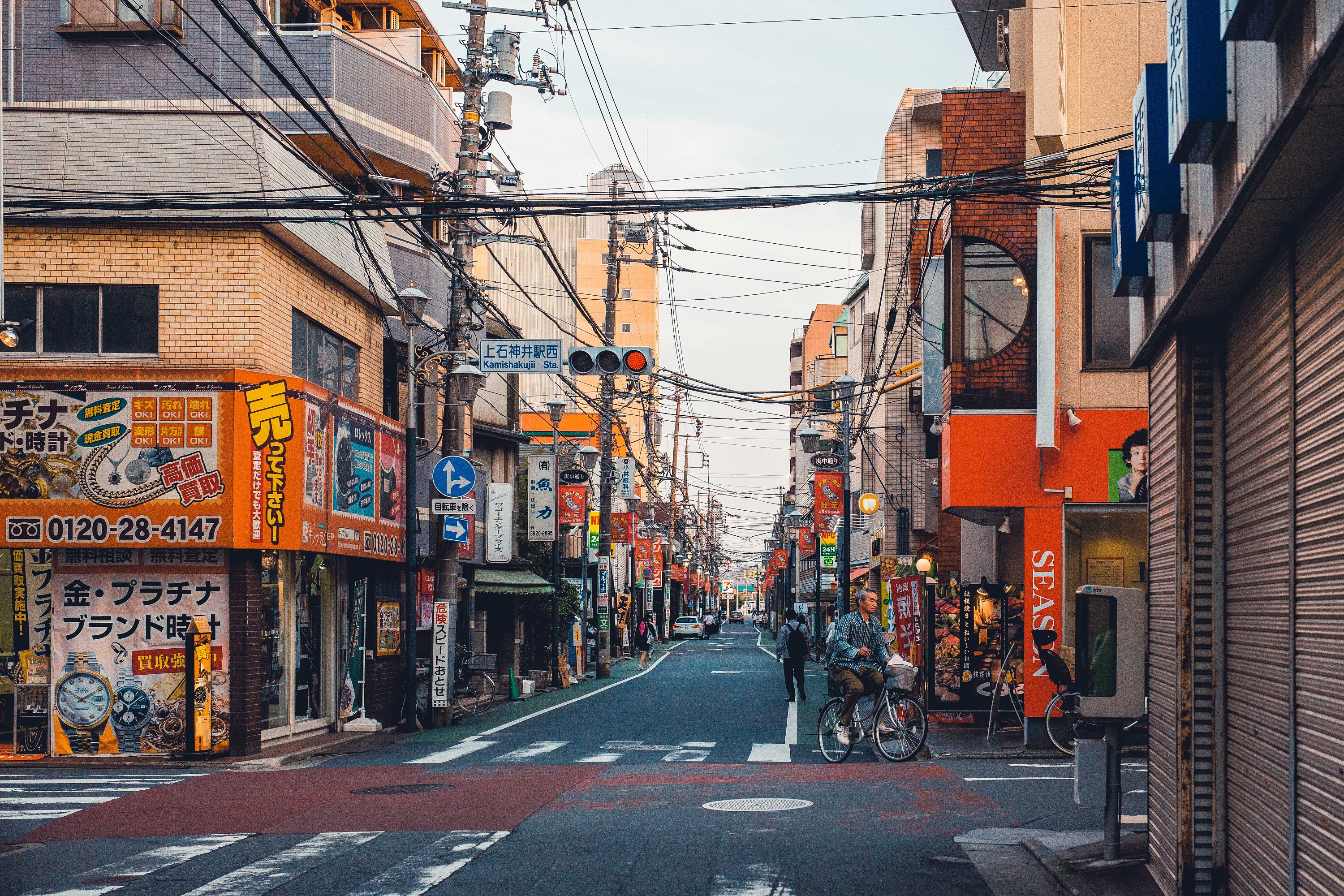 日本东京城市夜景街道摄影图高清摄影大图-千库网