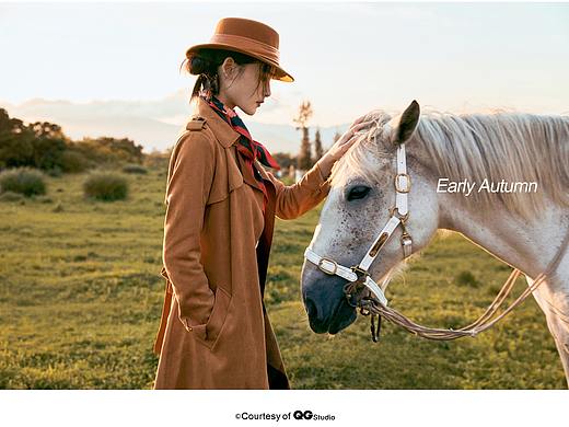 草原早秋服装拍摄