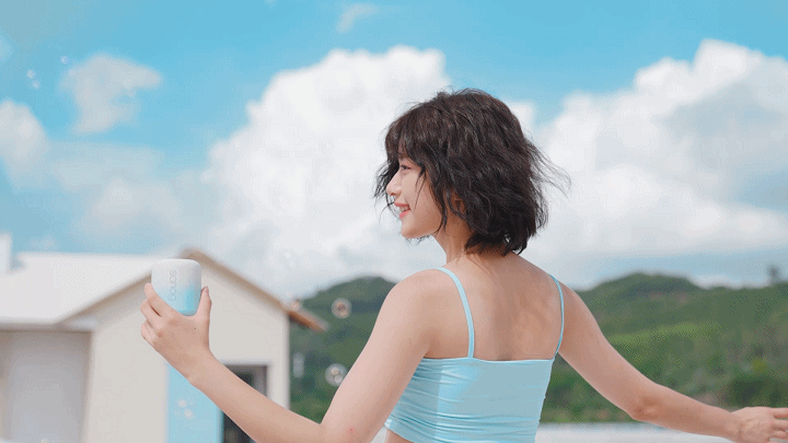 少女渐变音响产品 | 少女写真拍摄