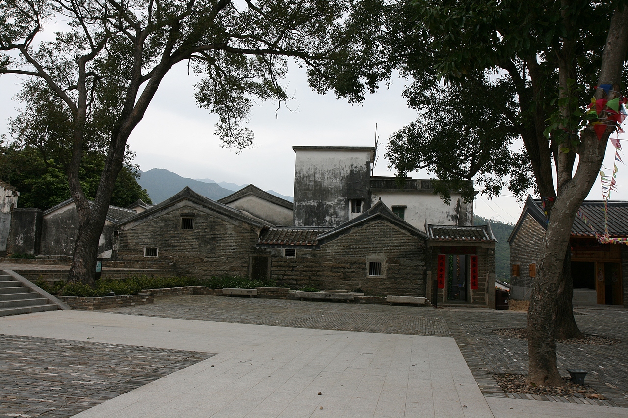 深圳鹏城村