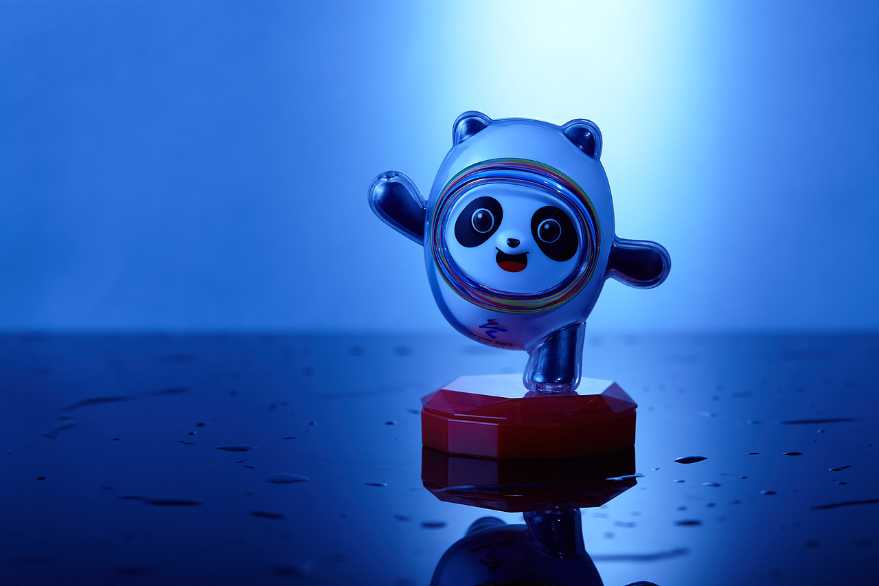 冰墩墩第一套平面形象片问世,可爱的冰墩墩有多漂亮