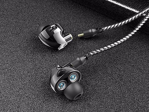 双动圈有线耳机（个人主页-ZMzEyNjU5ODQ=） - 电商 - 站酷设计师皮蛋里的瘦肉周原创素材 - 站酷ZCOOL