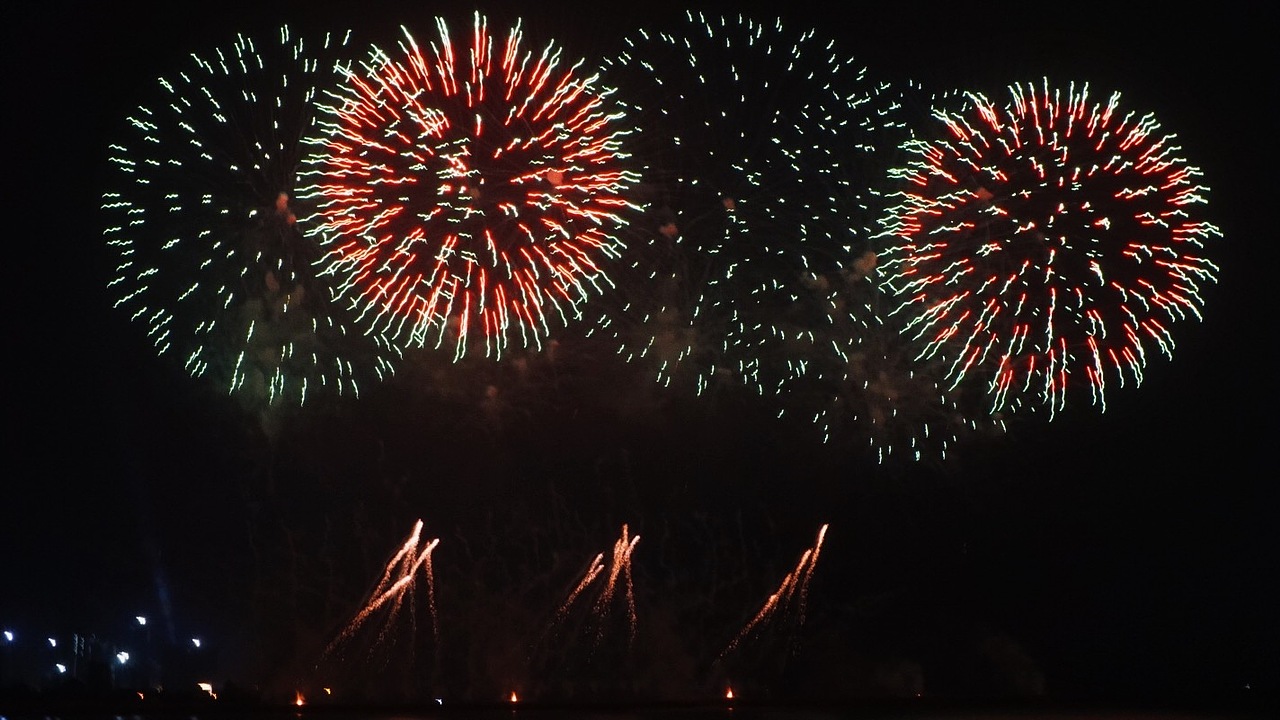 花火（图ZMTc4ODUwMTEy） - 其他摄影 - 站酷设计师时光尘埃原创素材 - 站酷ZCOOL