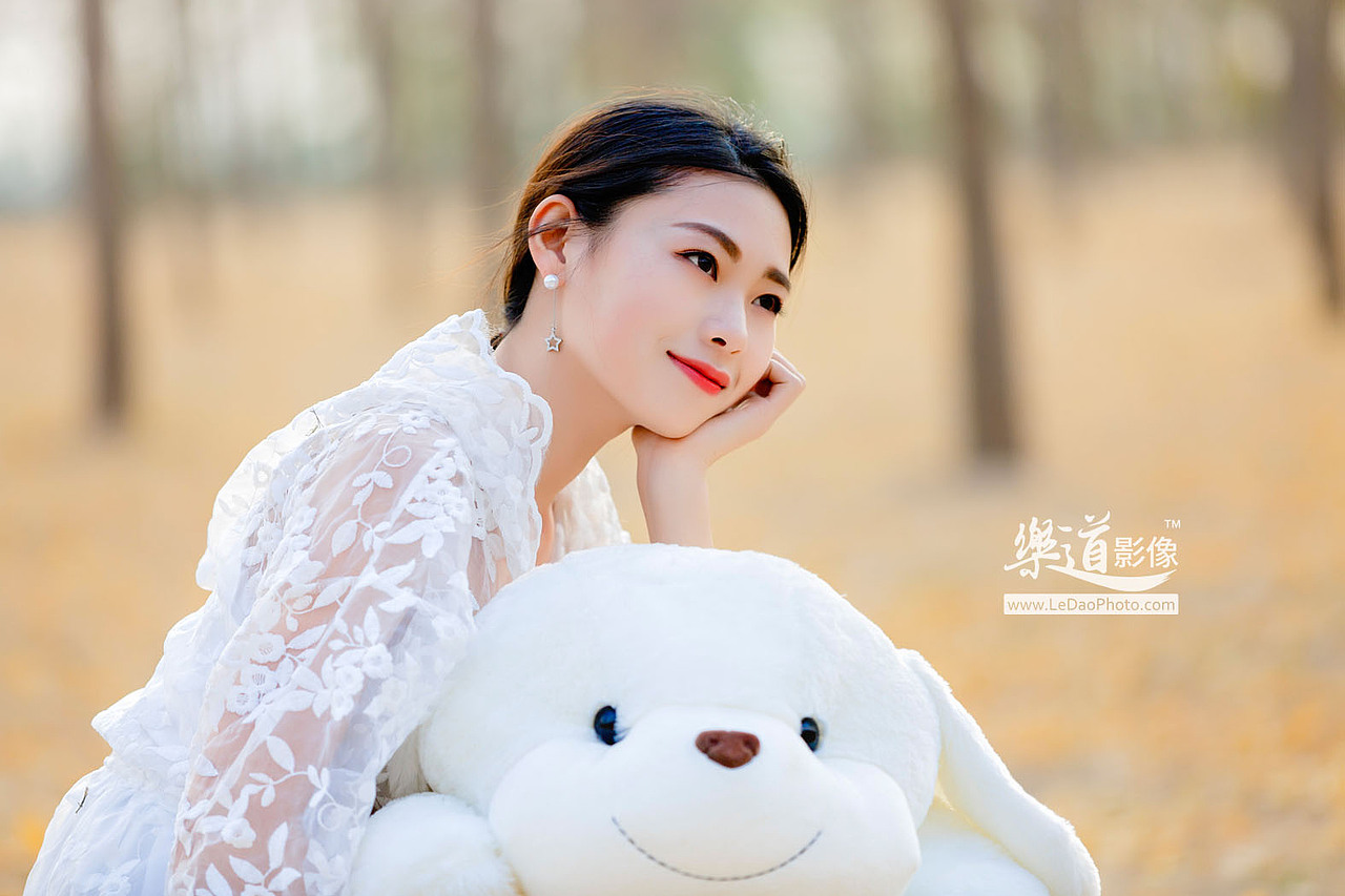 初冬的温暖（图ZMTAwMDc5OTA4） - 人像摄影 - 站酷设计师LeDaoPhoto原创素材 - 站酷ZCOOL