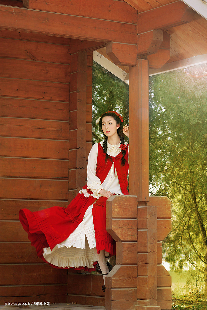 花の季（图ZMjY4NzczOTI=） - 人像摄影 - 站酷设计师摄影师蝈蝈小姐原创素材 - 站酷ZCOOL