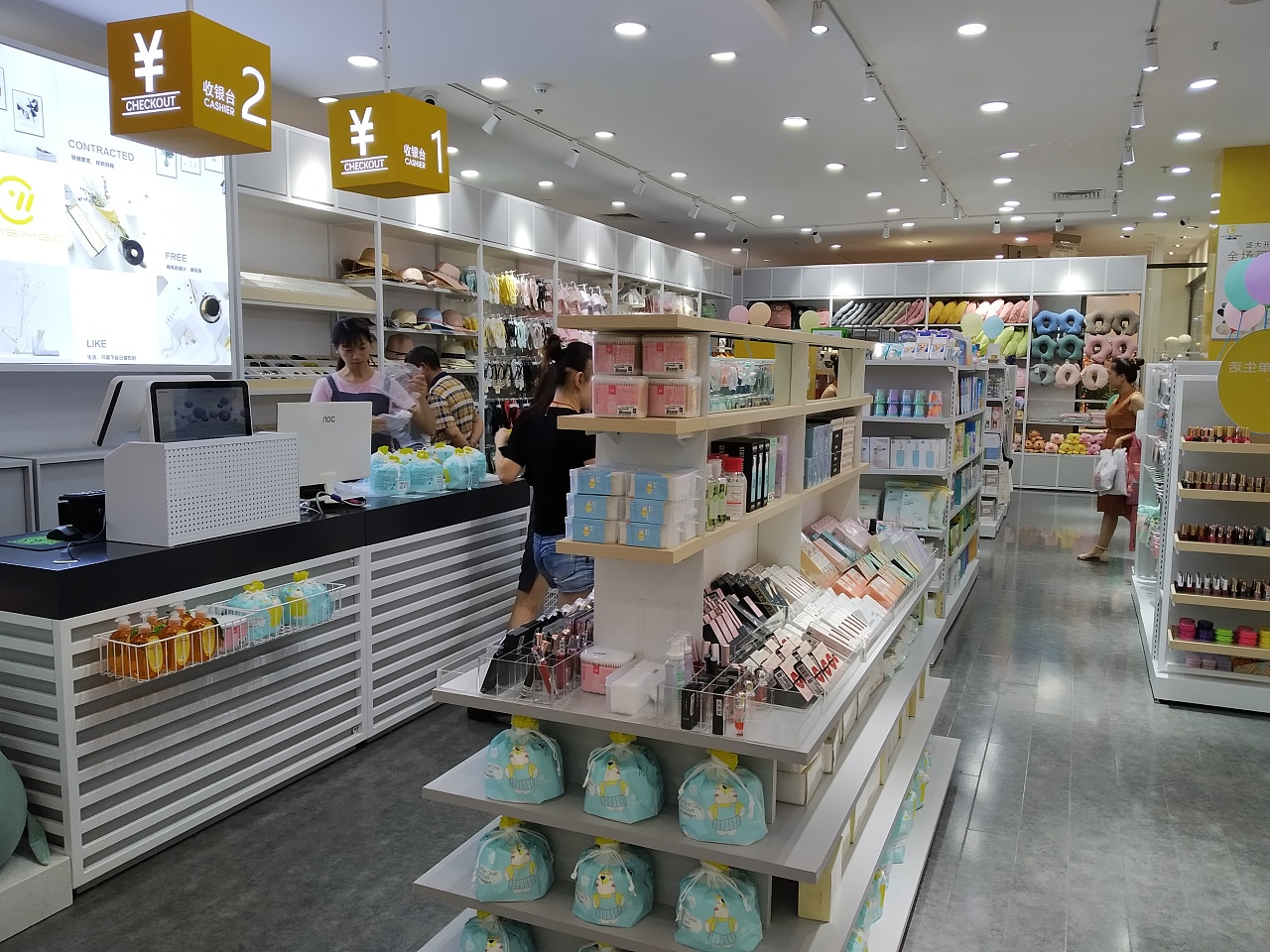 诺米货架nome货架名创优品开家两元店的经营方法