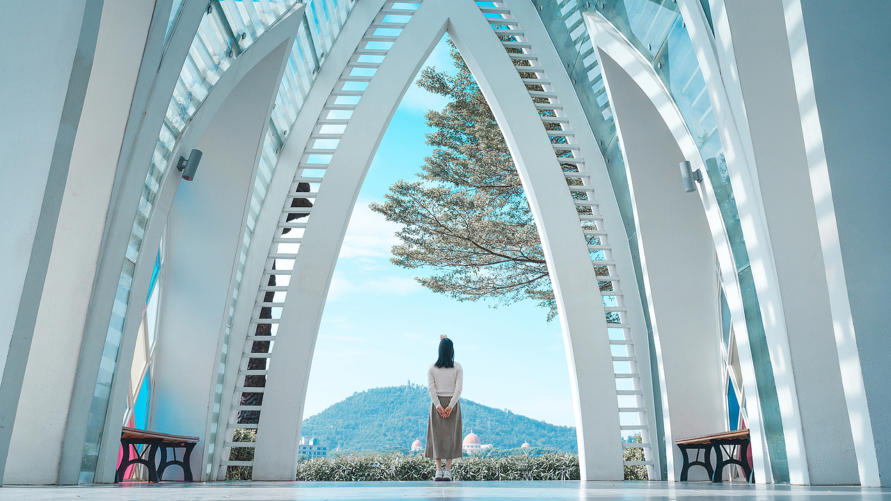 流 年 笑 掷 ,未 来 可 期