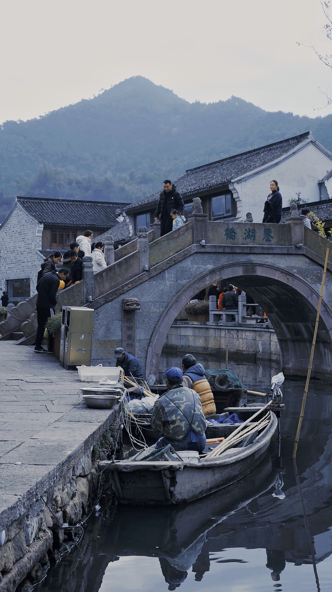 古镇里的人间烟火气📸（图ZMjM2MjQ5OTE2） - 人文/纪实摄影 - 站酷设计师Z自由女神原创素材 - 站酷ZCOOL
