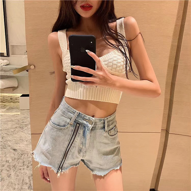 模特嘉嘉 女装牛仔裤拍摄 阔腿裤拍摄魔术裤酒店风摄影（图ZMTg2MTc1MDA4） - 休闲/流行服饰 - 站酷设计师北斗摄影原创素材 - 站酷ZCOOL