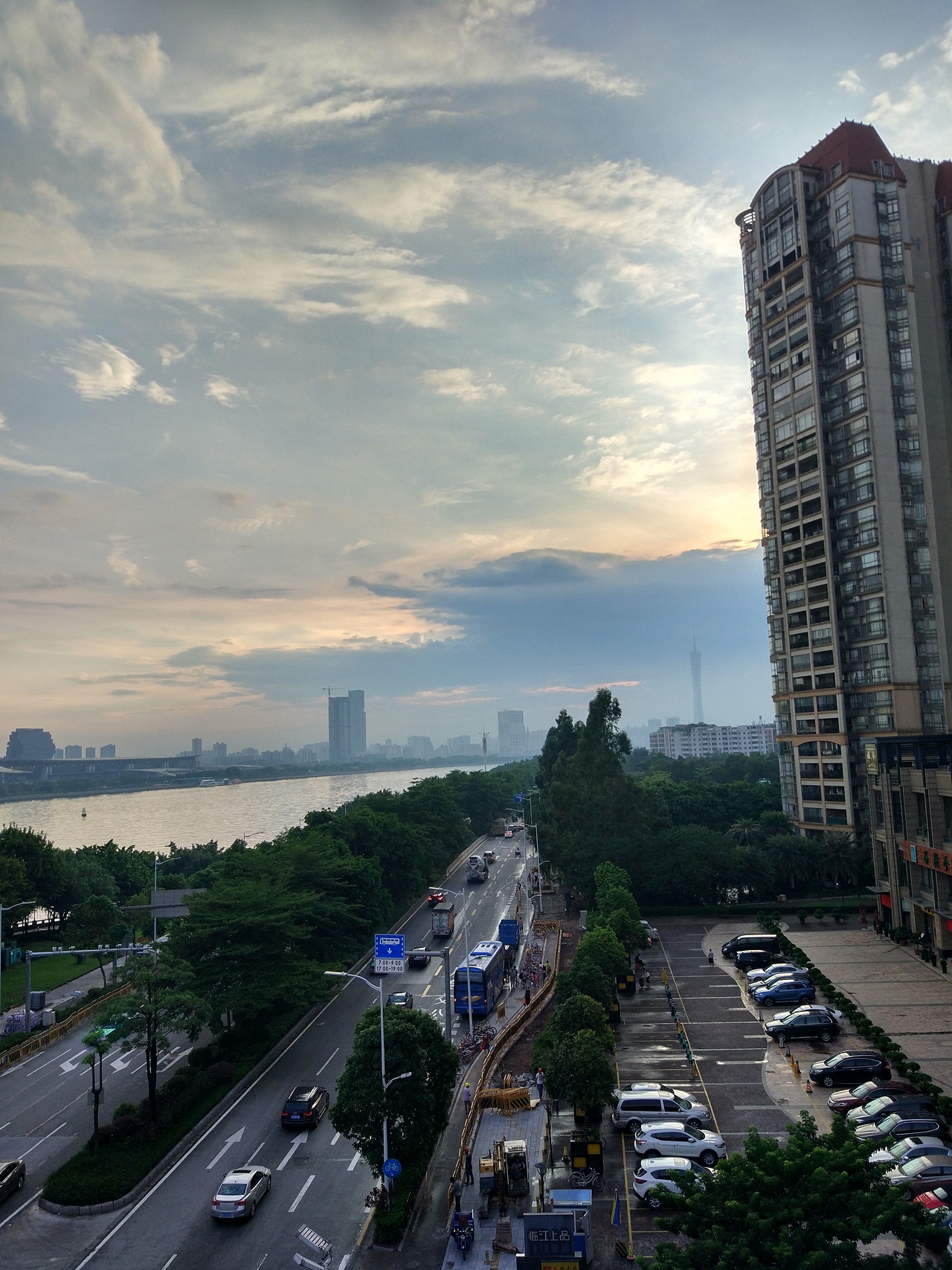 随手拍——广州塔（图ZOTEwODIzMjQ=） - 风光摄影 - 站酷设计师游大头原创素材 - 站酷ZCOOL