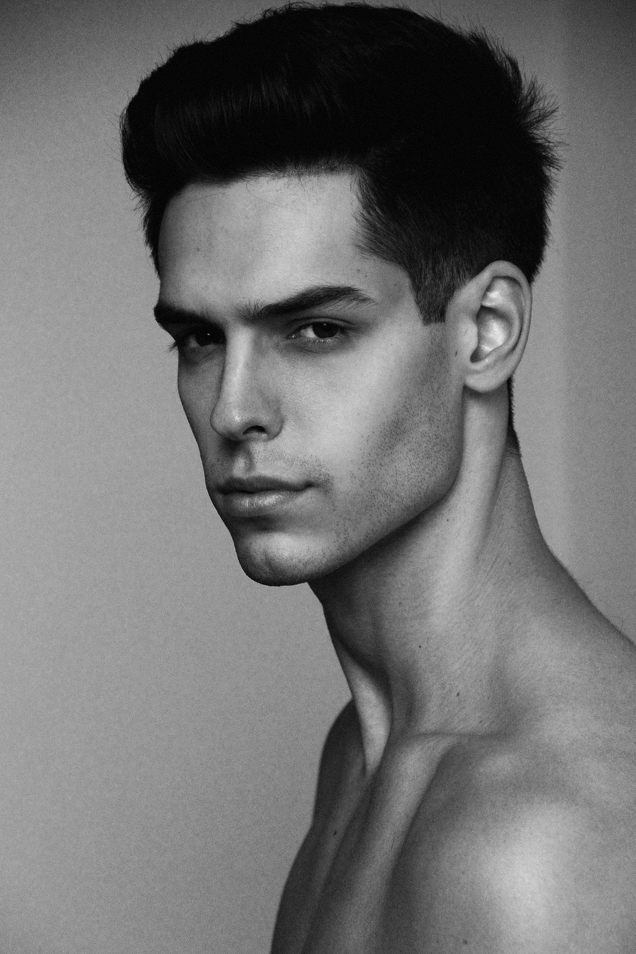 高级感时装男外模拍摄 人像摄影成熟模特 质感轻商务装（图ZMzUwODIyMDU2） - 人像摄影 - 站酷设计师优思模特Melo原创素材 - 站酷ZCOOL