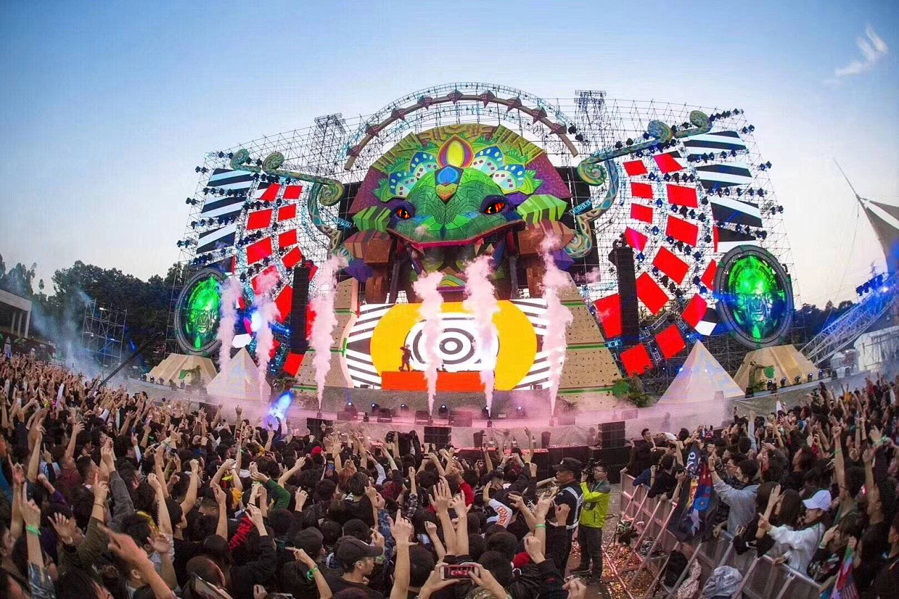 2017年丛林电子音乐节-_舞台视觉设计