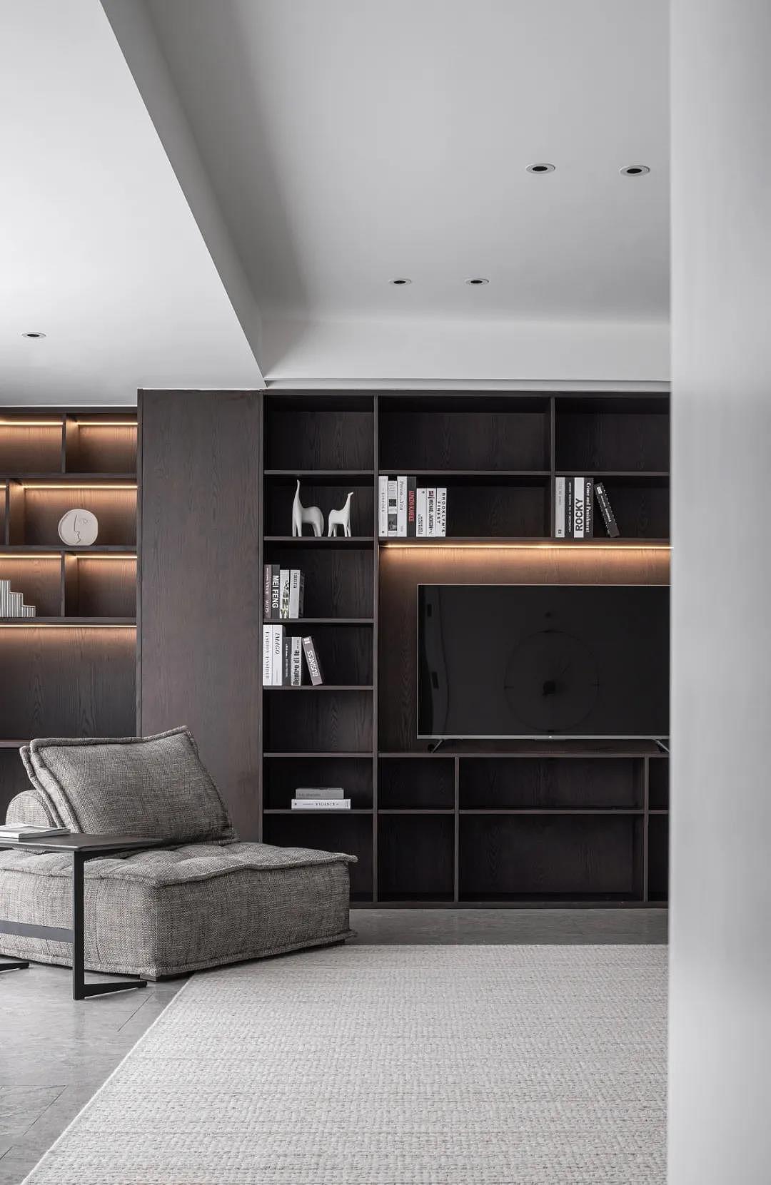 200㎡极简风,落地窗+开放式书房,让生活回归自由舒适