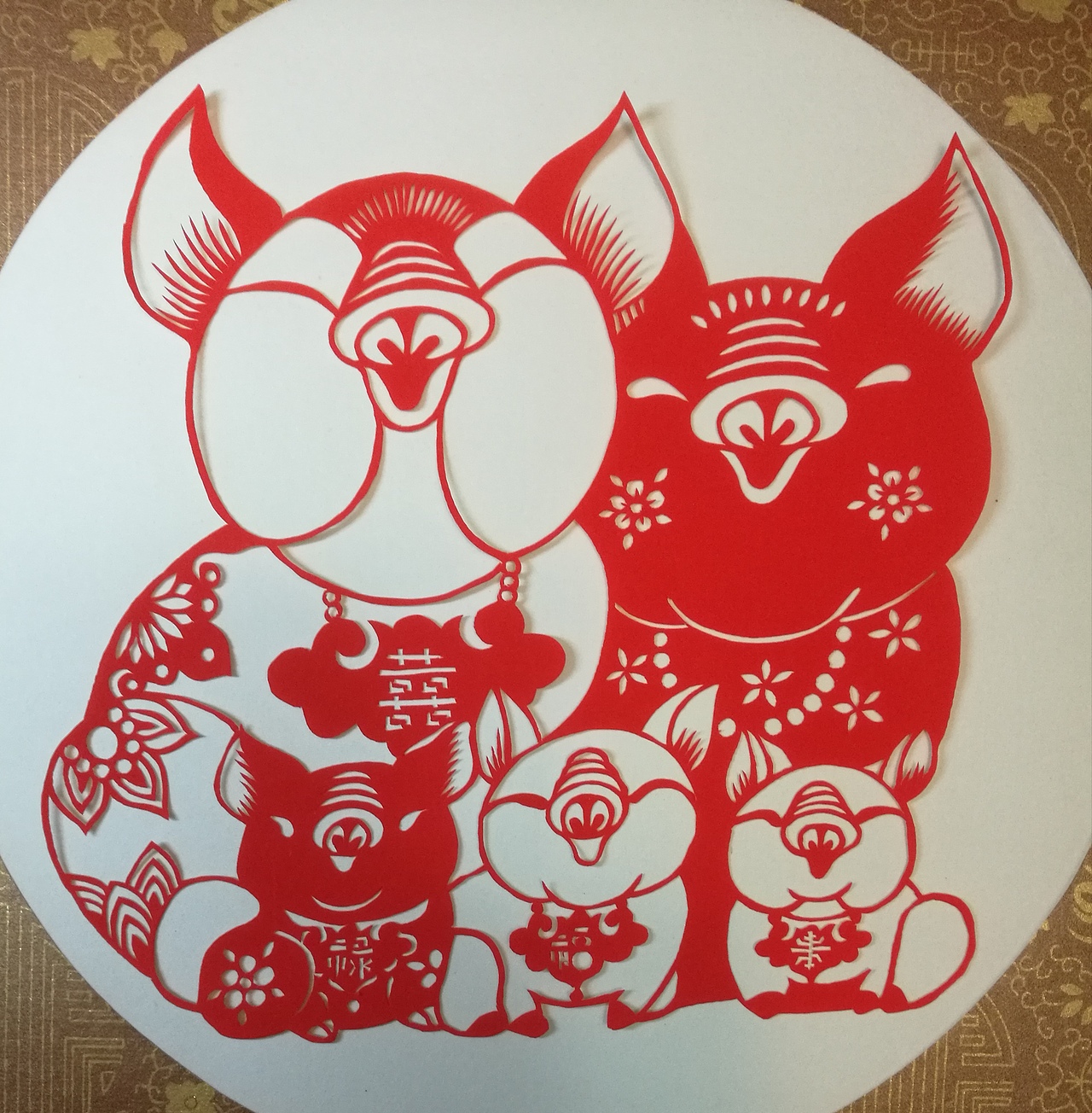 猪剪纸