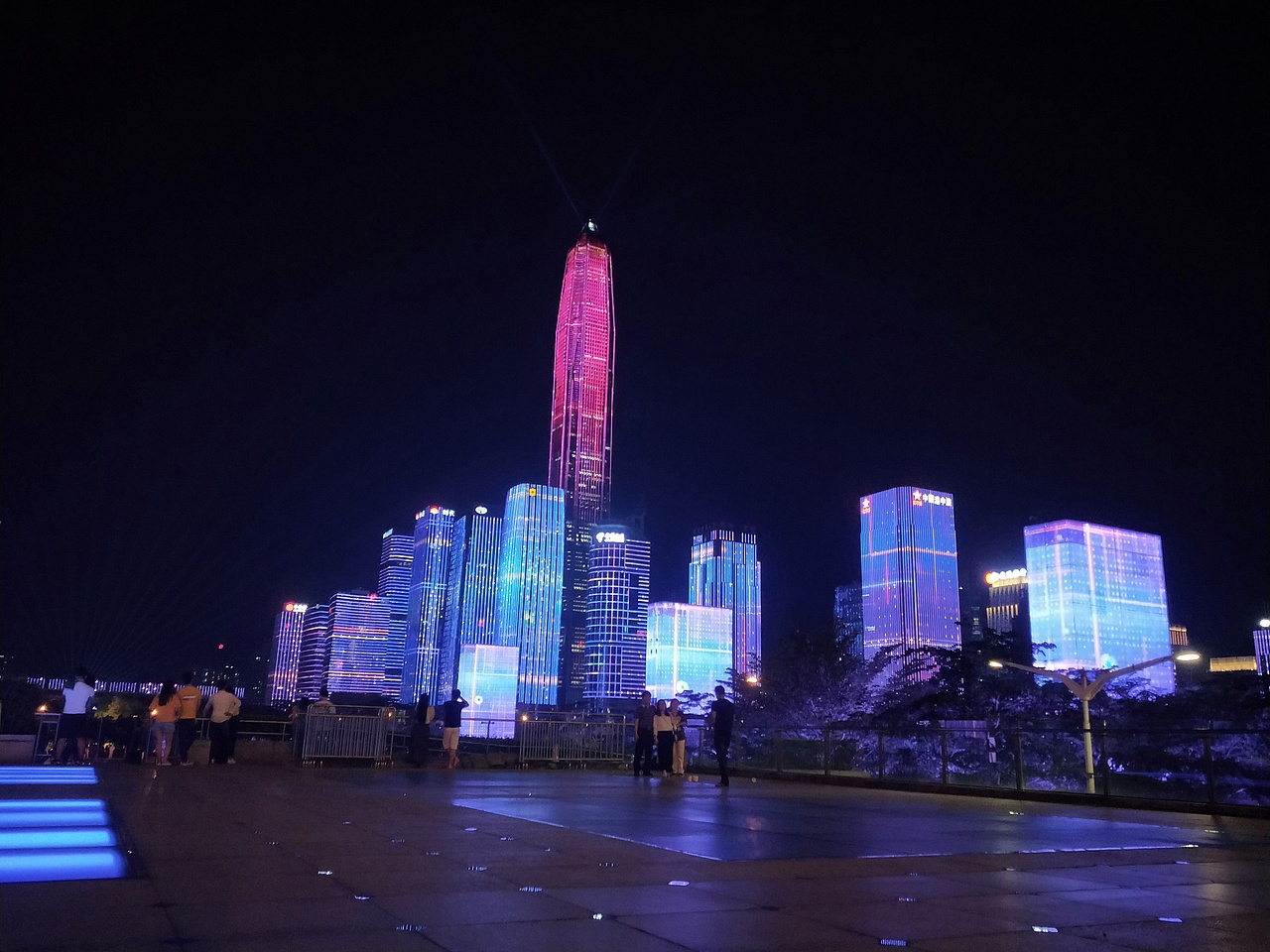 灯光秀（图ZMTU3OTczMjQ4） - 环境/建筑摄影 - 站酷设计师Suektwan原创素材 - 站酷ZCOOL