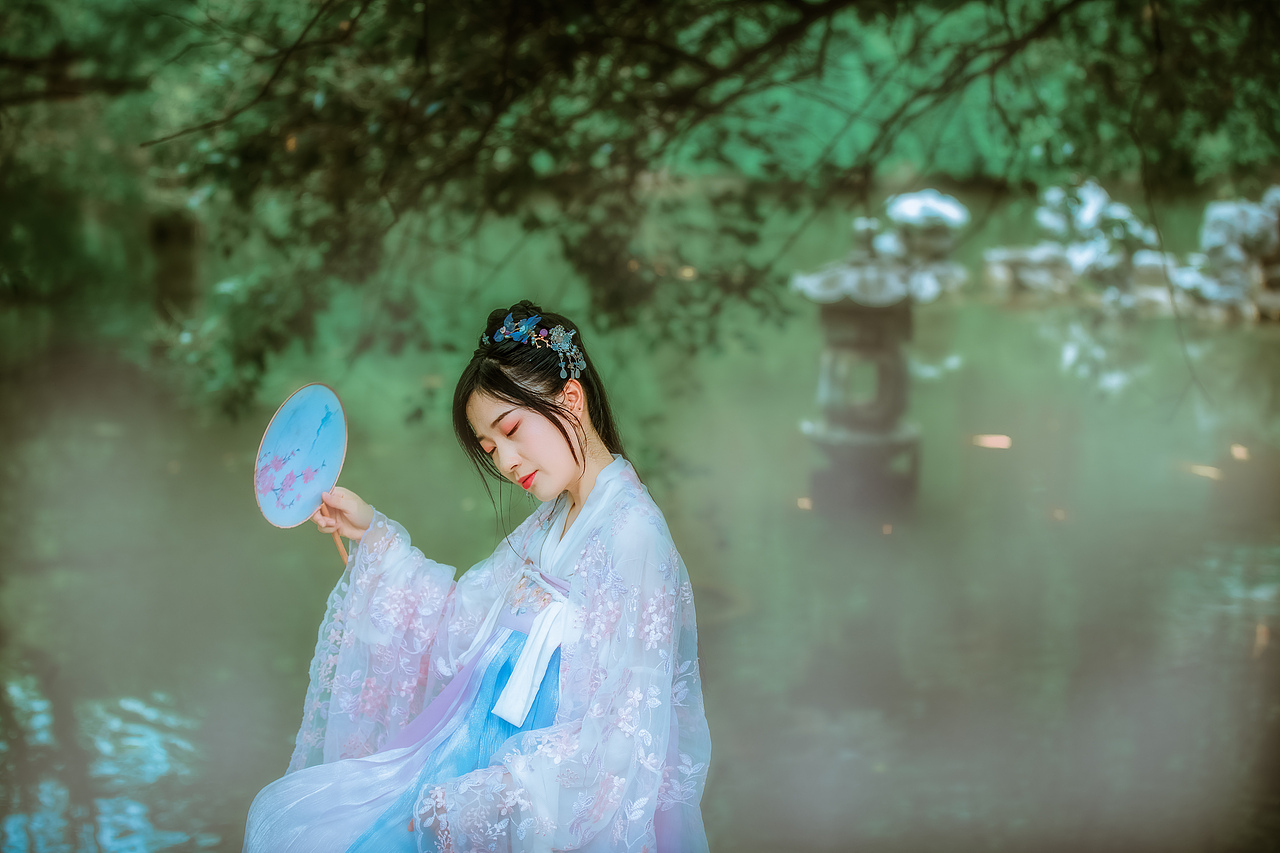 梦回滕王阁（图ZMjYzNTUxNzY4） - 人像摄影 - 站酷设计师好大一棵树78原创素材 - 站酷ZCOOL