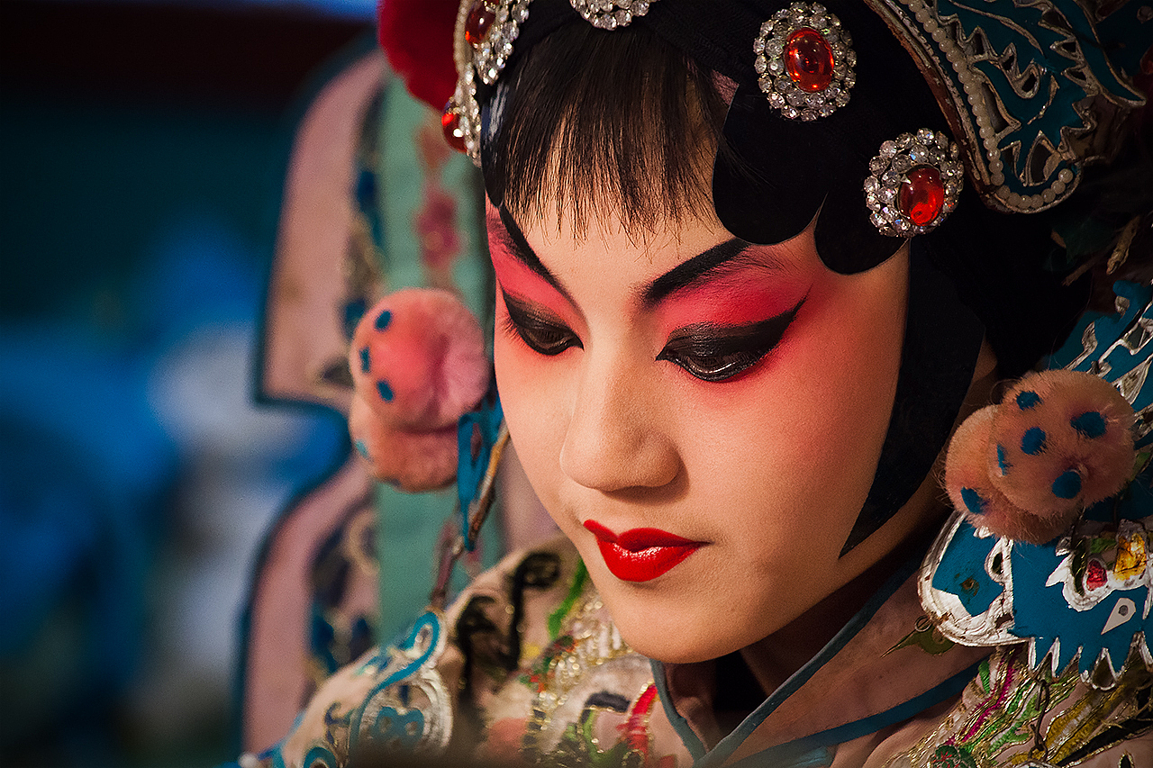 古往今来虽如是,浓妆淡抹总相宜