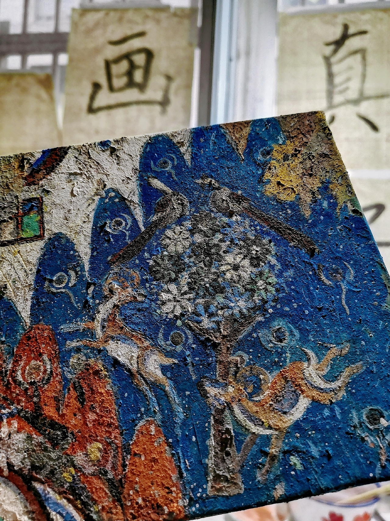 侧光下肌理质感比较明显.