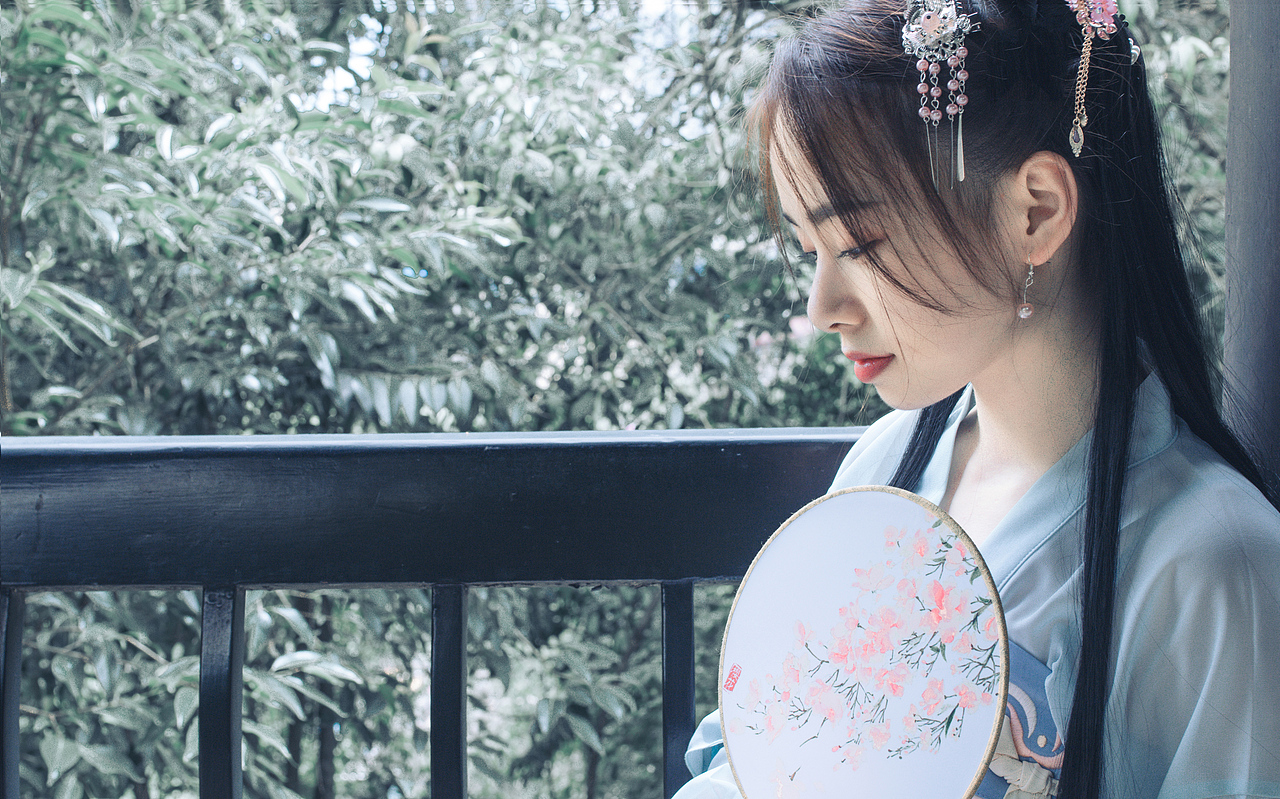 庭前桃粉惹芳茵 檐梁燕雀画堂春（图ZODYxMTU0NDQ=） - 人像摄影 - 站酷设计师十月Me原创素材 - 站酷ZCOOL