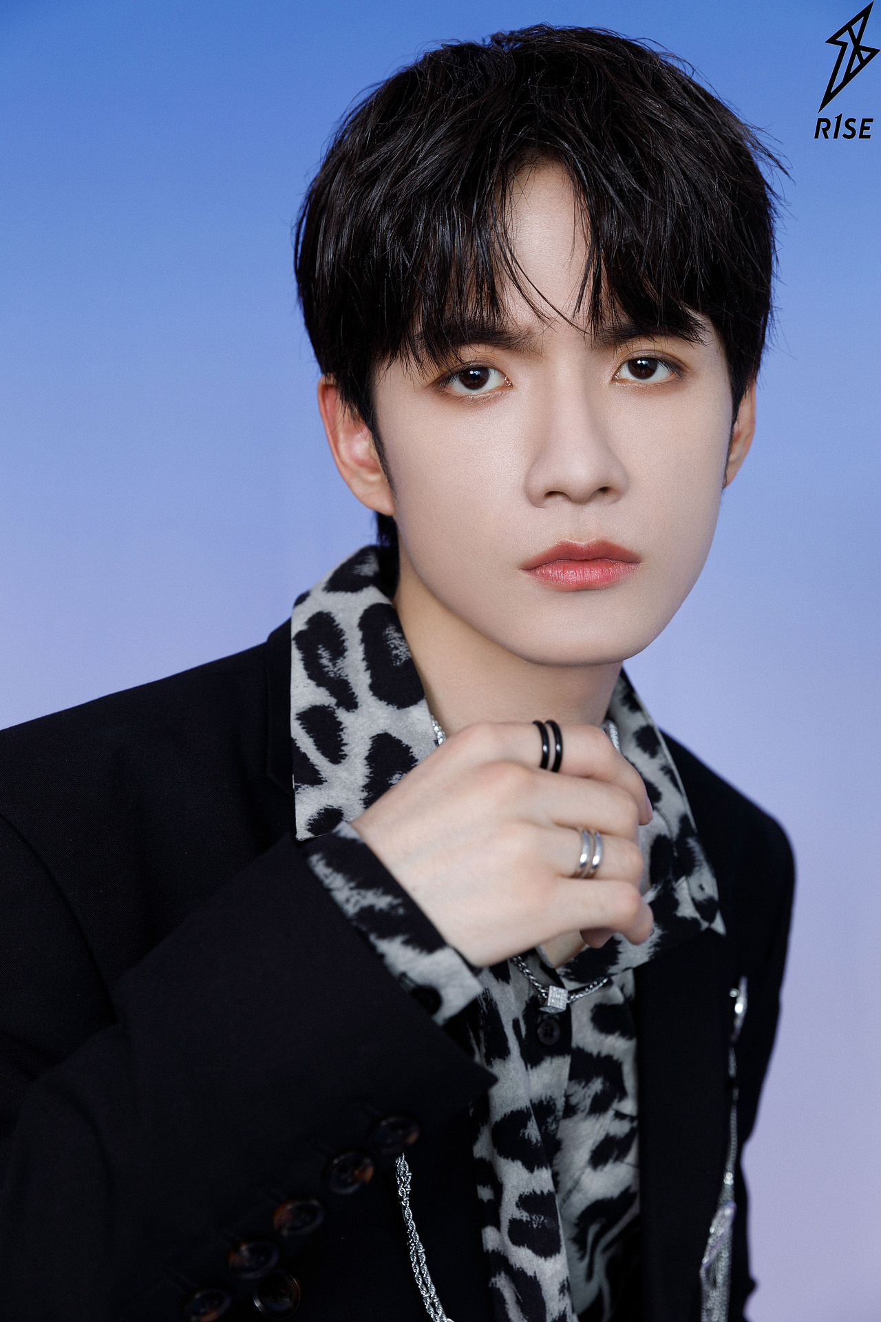 r1se-姚琛 r1se-张颜齐