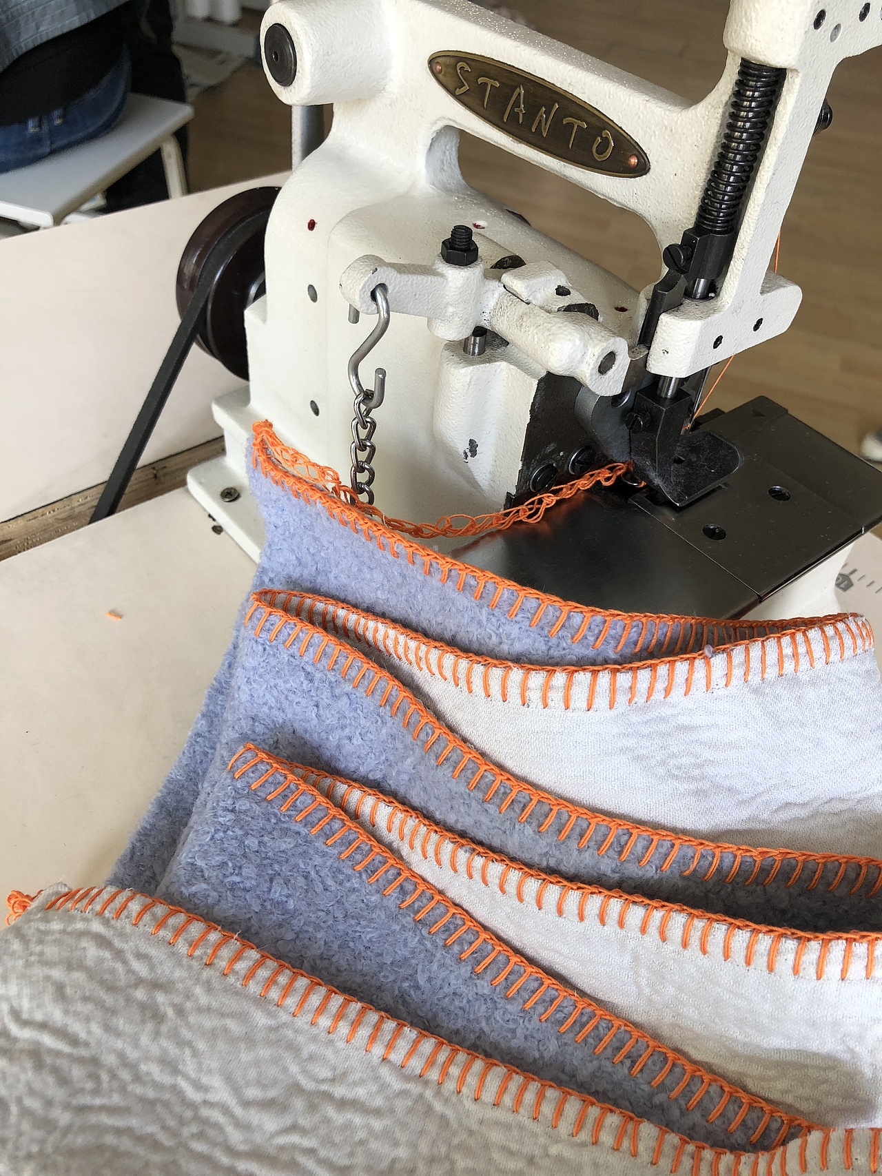 双面一字贝形拷边机,双面一样的仿钩针贝形机,18型