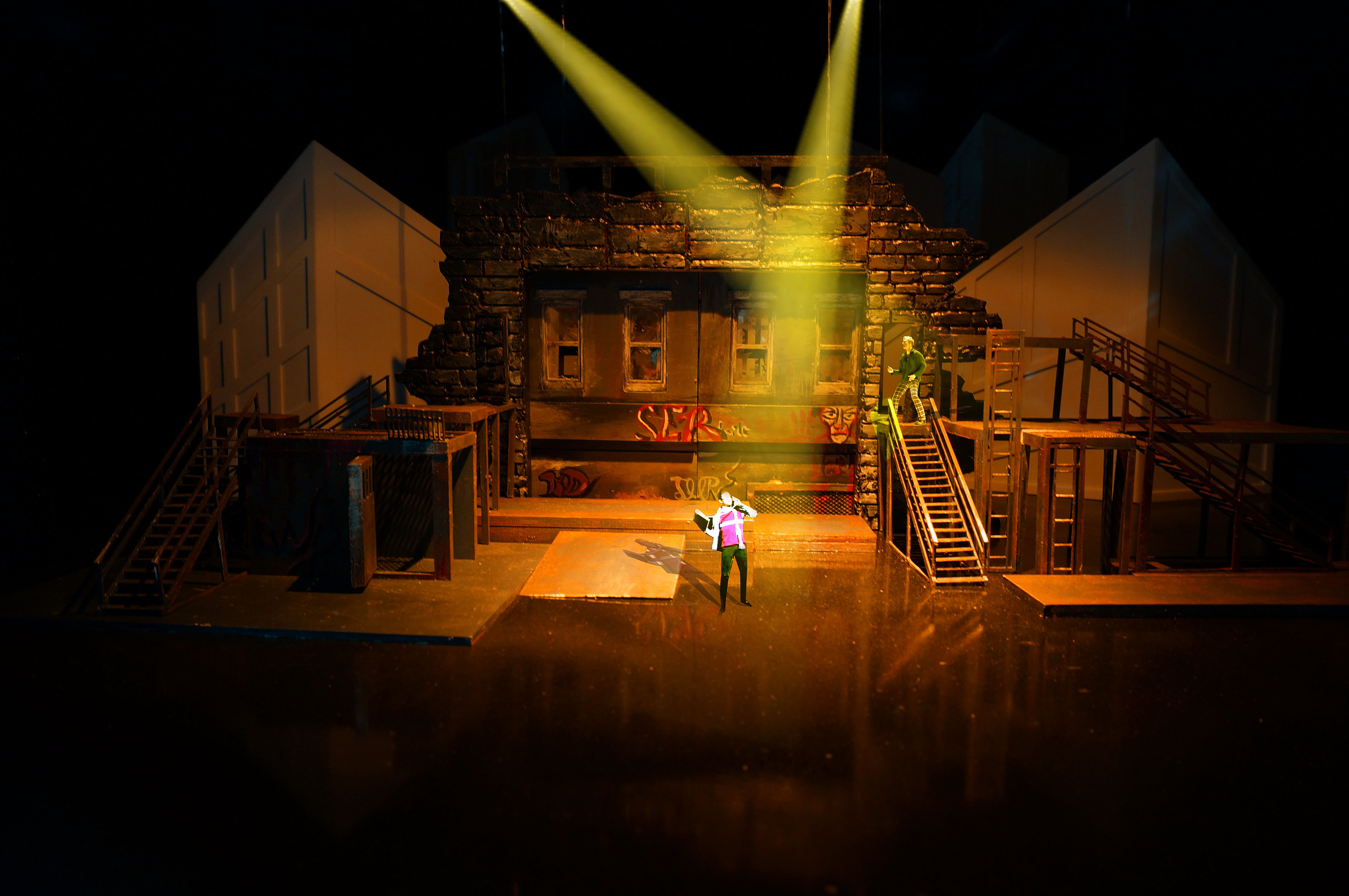 舞美系毕计音乐剧《吉屋出租》模型设计及定格动画展示