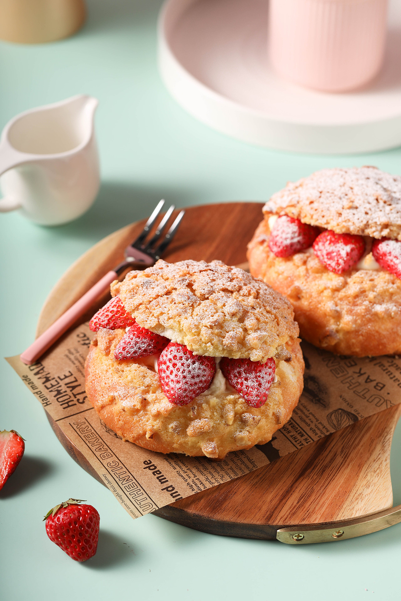 草莓泡芙 春天总是很短暂,属于草莓的季节
