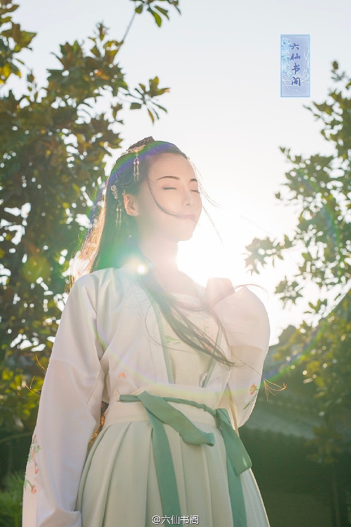 汉服设计 | 遗梦沧雪《梨落》|服装|传统/民族服饰|遗梦沧雪_原创作品