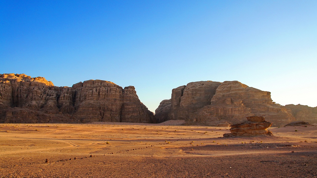 约旦wadi rum(月亮谷)的ahmad