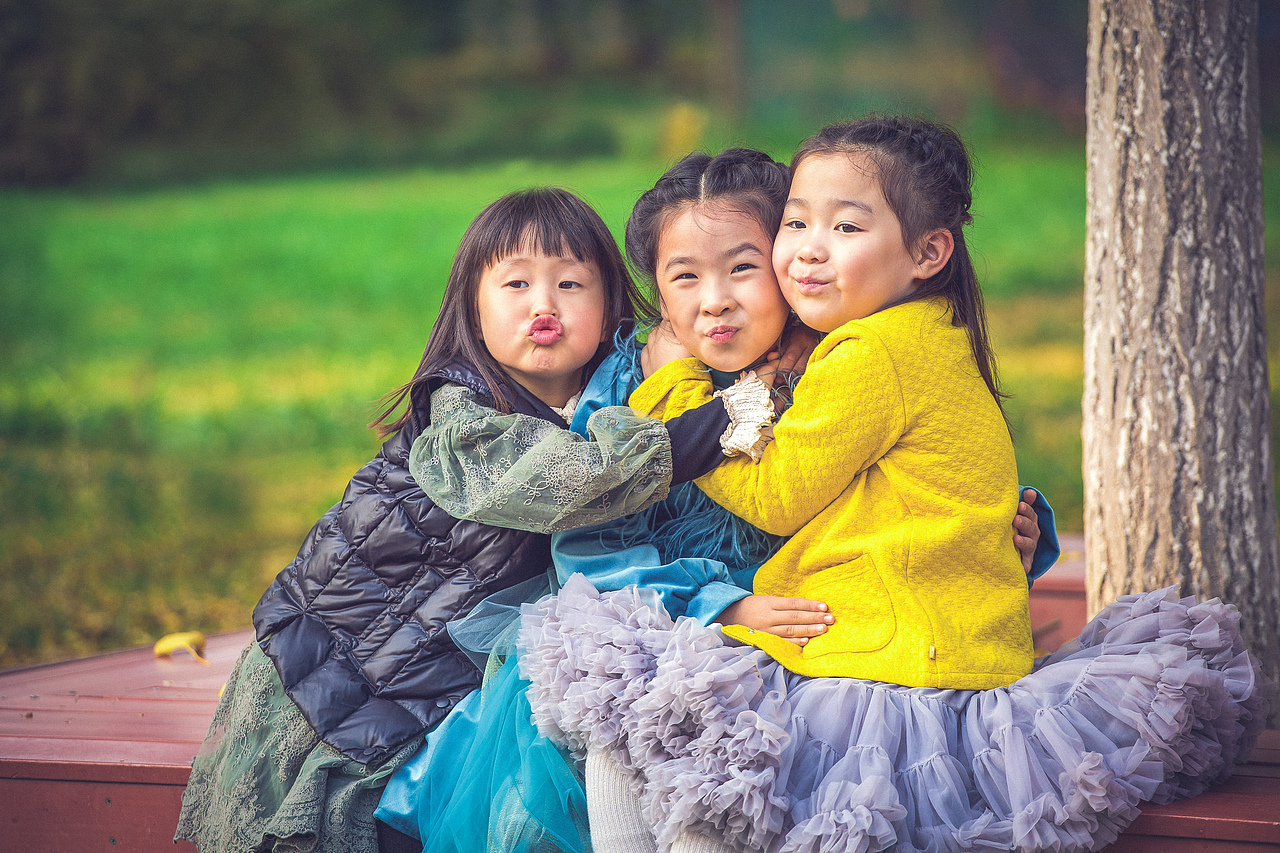 小伙伴（图ZMTgzNzk1MzEy） - 人像摄影 - 站酷设计师学淼原创素材 - 站酷ZCOOL