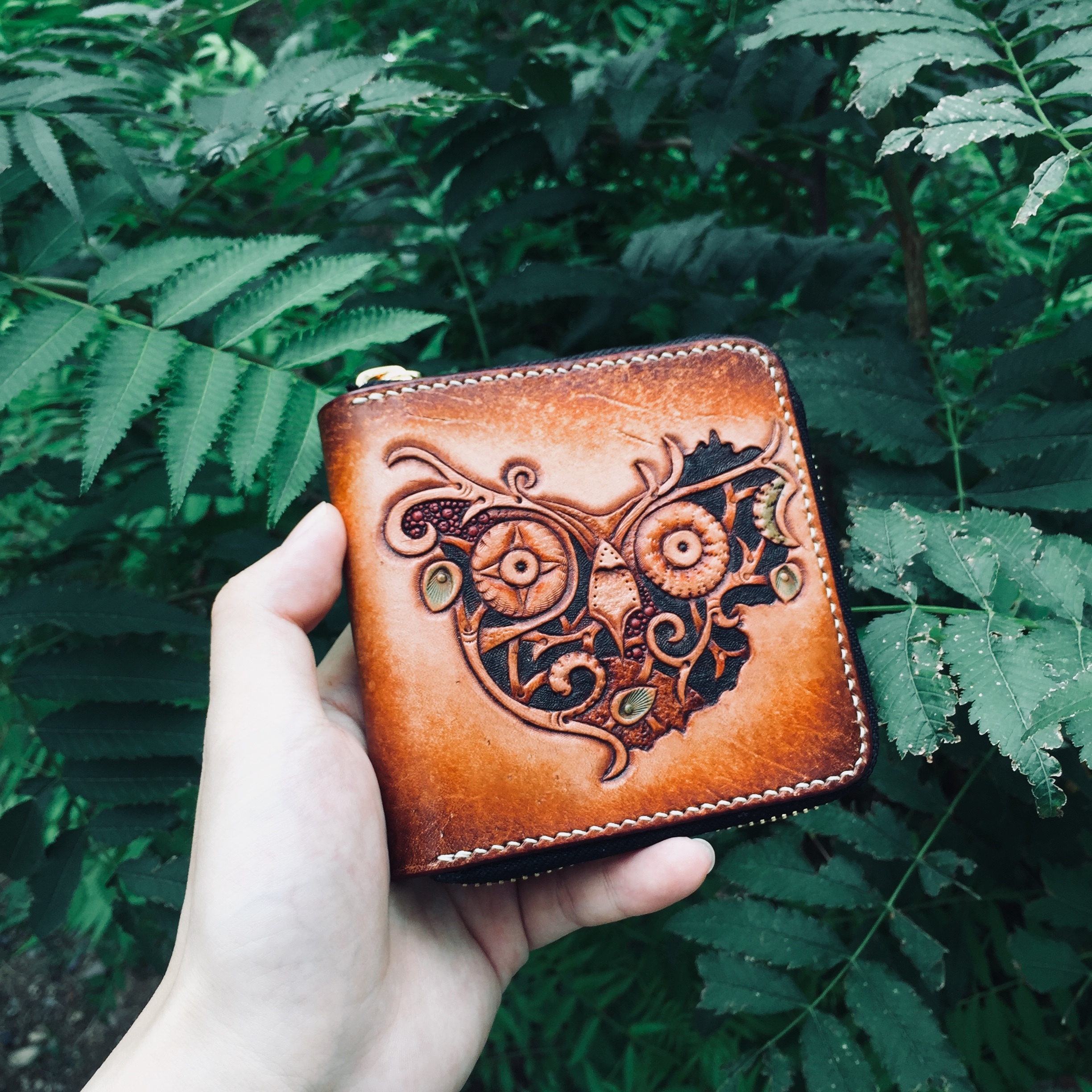 皮雕短款拉链钱包