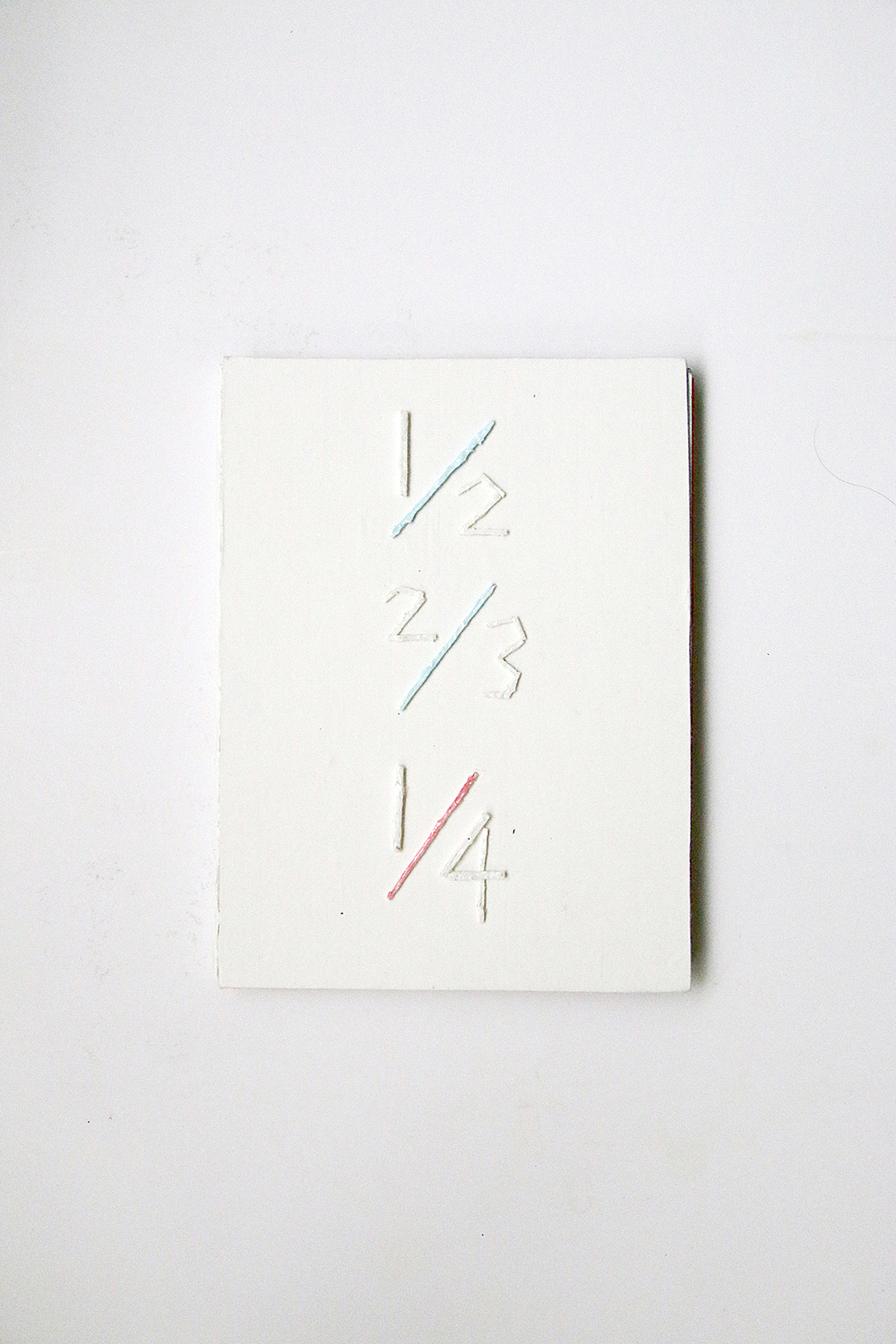 表达亲情的书,上面做成糖果的质感的文字,想让人联想起小的时候的场景