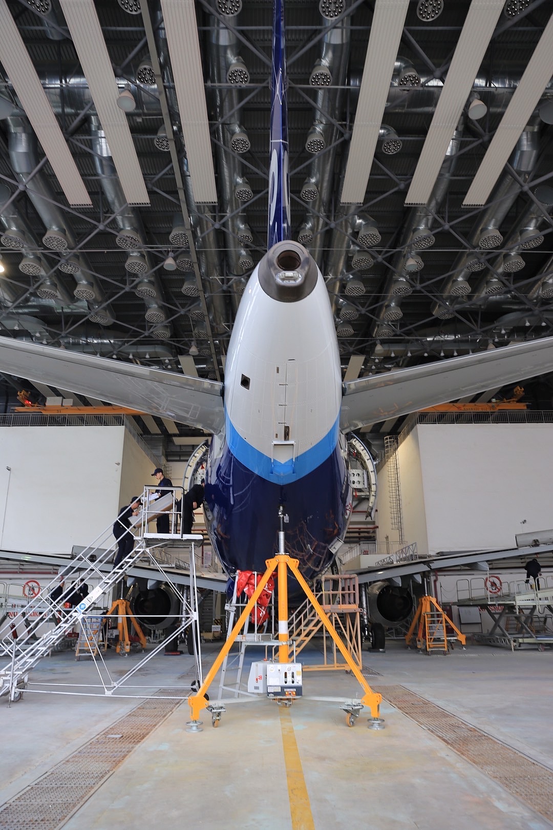 春秋航空 x 世纪空联 空客Airbus A320 飞机涂装设计