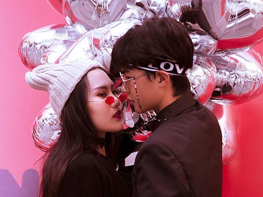 一起装个不酷的酷