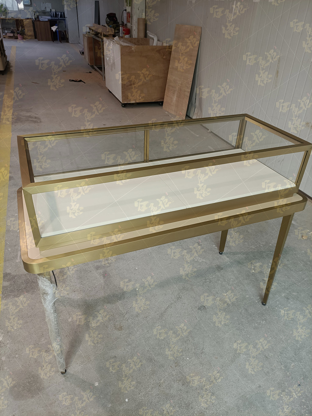 精品銷售柜-適用珠寶鐘表輕奢品（圖ZMjU4NTQ0OTI0） - 展陳設(shè)計 - 站酷設(shè)計師谷德珠寶展柜原創(chuàng)素材 - 站酷ZCOOL