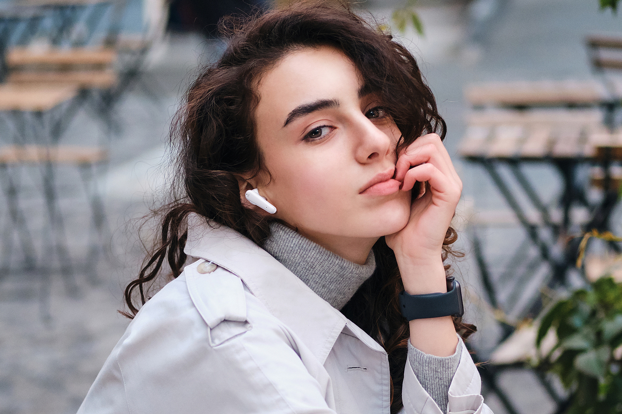 UGREEN WS101耳机特辑（图ZMjMzMjUwNTcy） - 电子产品 - 站酷设计师阿D神猪原创素材 - 站酷ZCOOL