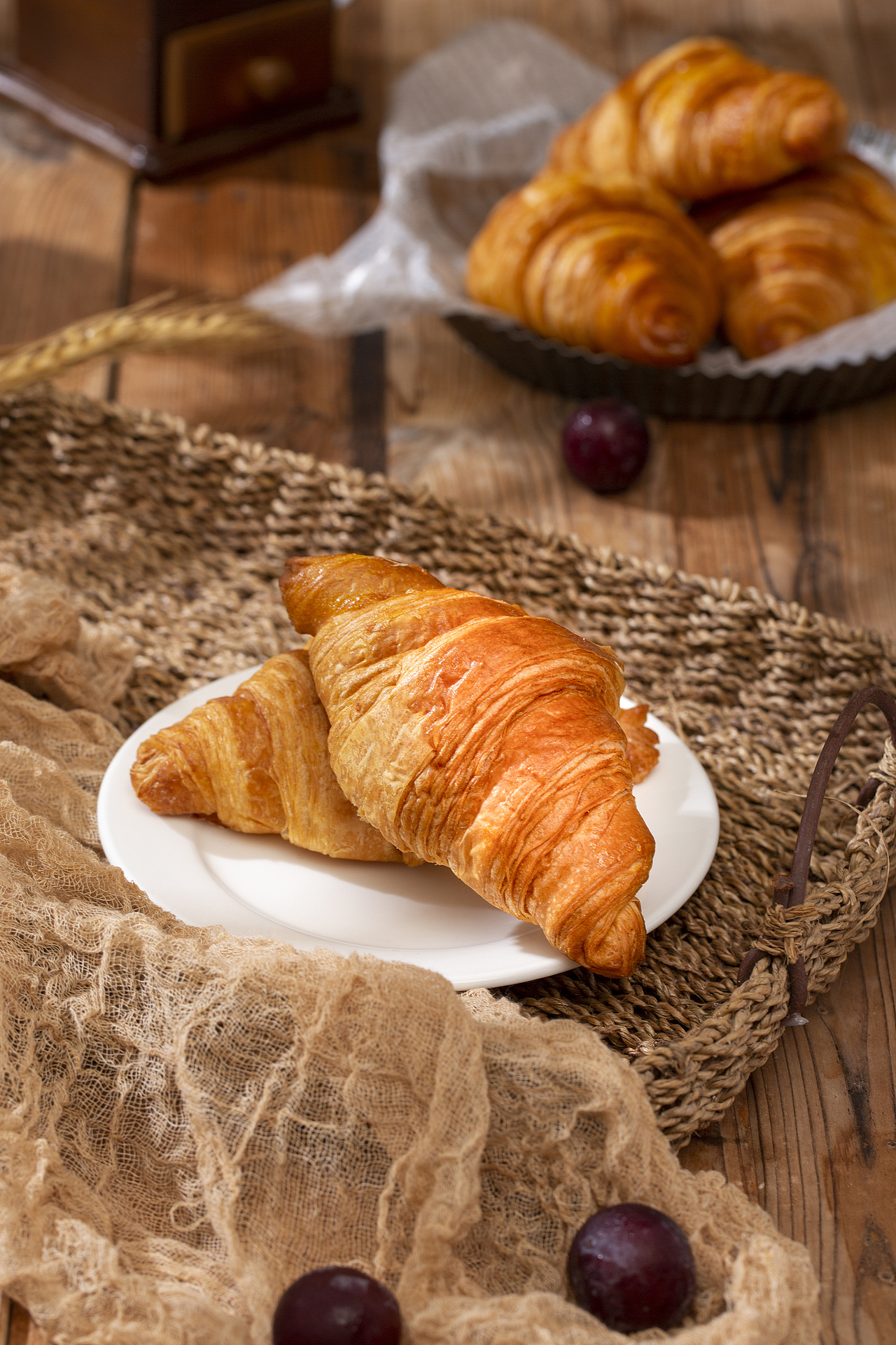 面包牛角包|摄影|美食摄影|壹忛文化传媒_原创作品-站酷zcool