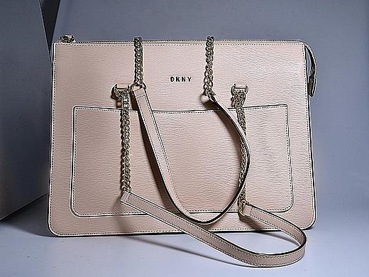 杏色链条斜挎女包精修