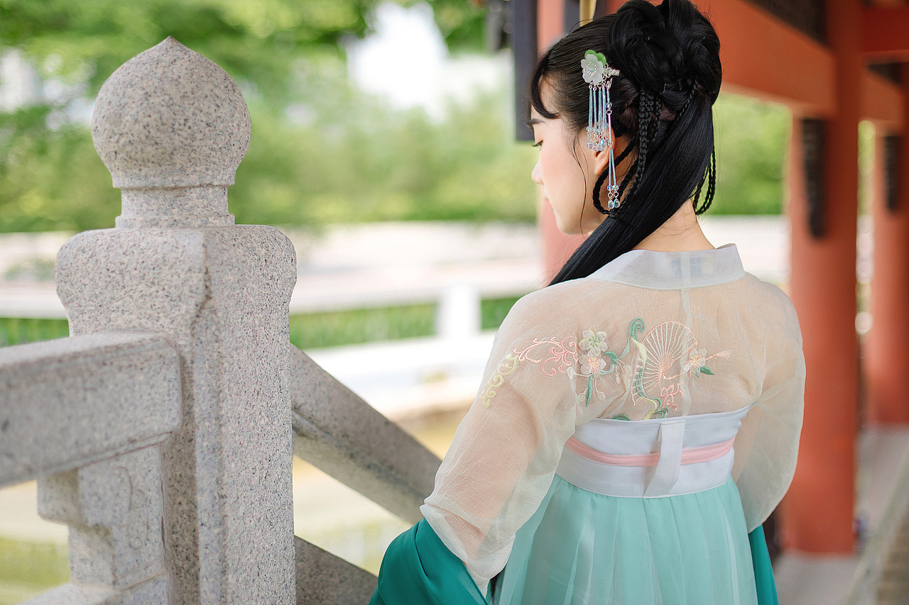 [汉服]汉裳芳华-长恨歌 齐胸襦裙（图ZMTE3MDY2NjM2） - 人像摄影 - 站酷设计师小肥熙熙爸爸原创素材 - 站酷ZCOOL