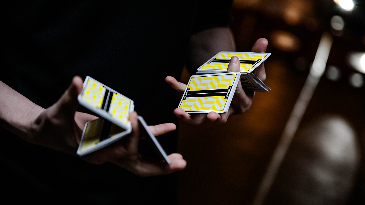 Tempo 荧光花切扑克纸牌系列设计（图ZMjk0NDY2MDY4） - 包装 - 站酷设计师ARK方舟扑克原创素材 - 站酷ZCOOL