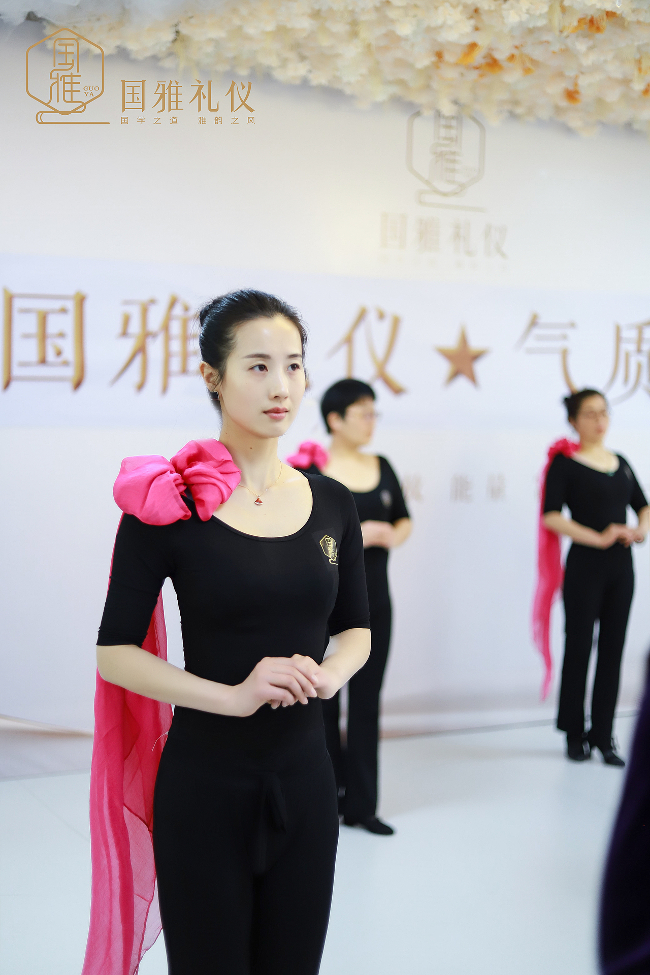 国雅礼仪（图ZMjQyMzg2NzA0） - 人像摄影 - 站酷设计师国雅礼仪原创素材 - 站酷ZCOOL