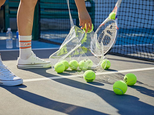 周末一起去打网球吗