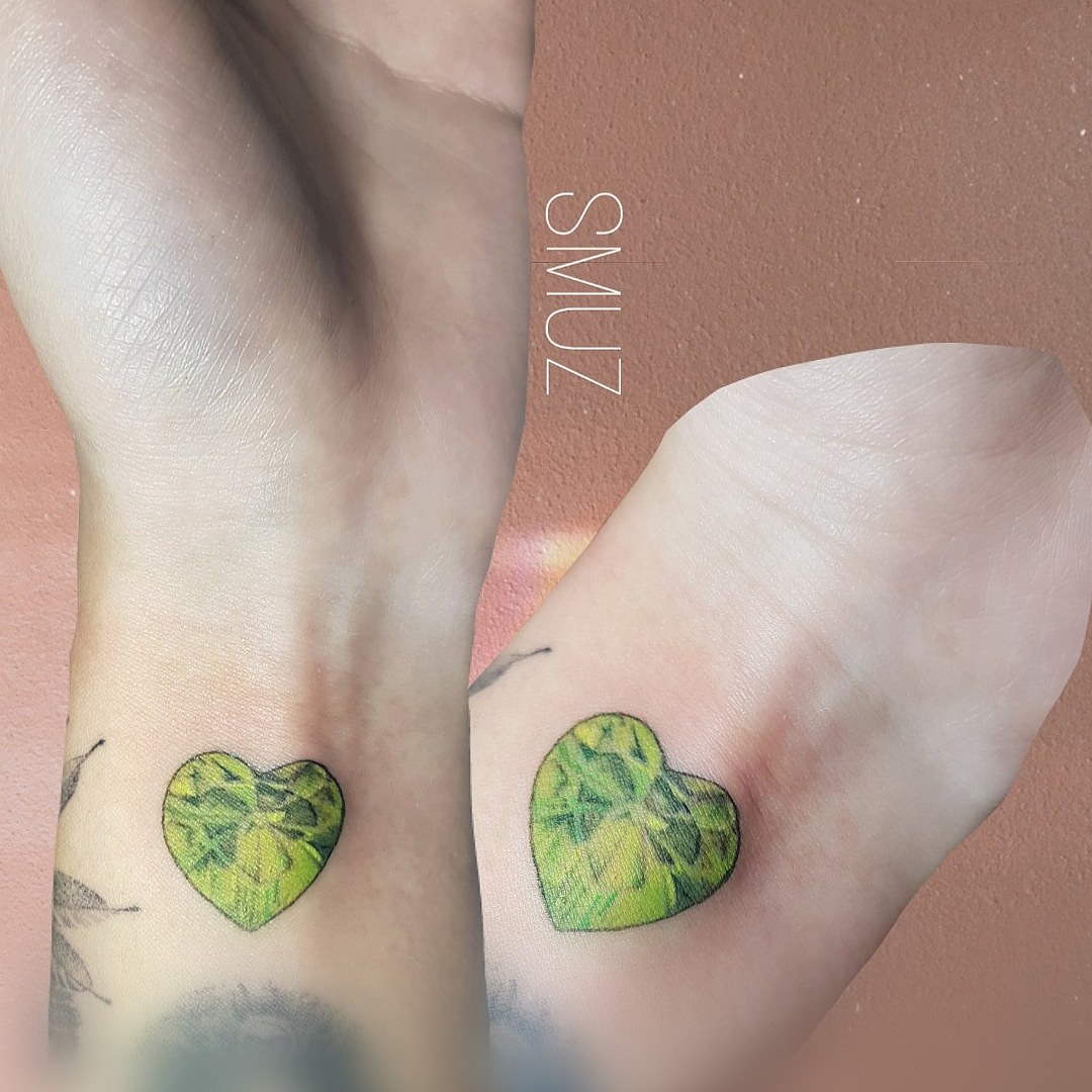 micro realism tattoo
