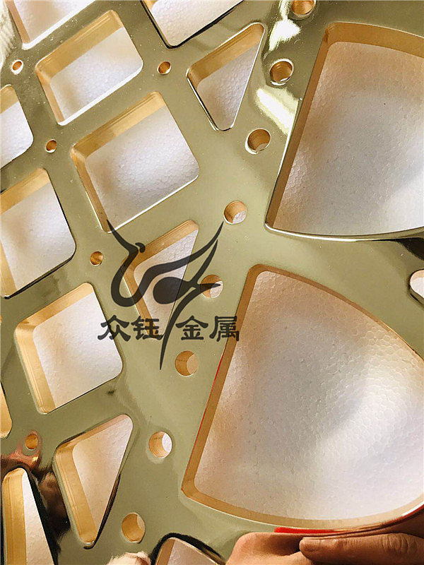 铝板雕花格栅 双面K金铝板镂空豪华隔断