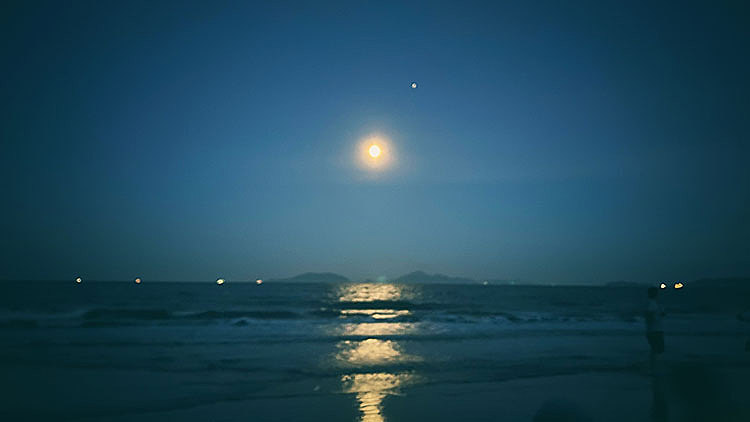 今年拍得最多的一次月亮